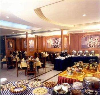 The Vijay Park Hotel Ченай Екстериор снимка